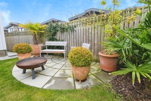 Photo 16- click for photo gallery